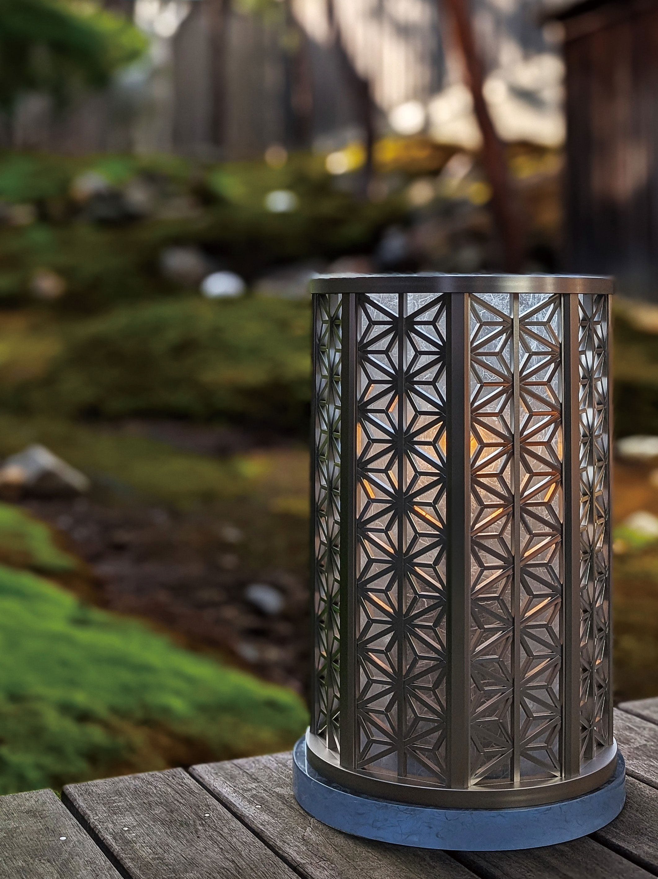 アルミの組子ランプ「ASANOHA」／ コアマシナリー株式会社